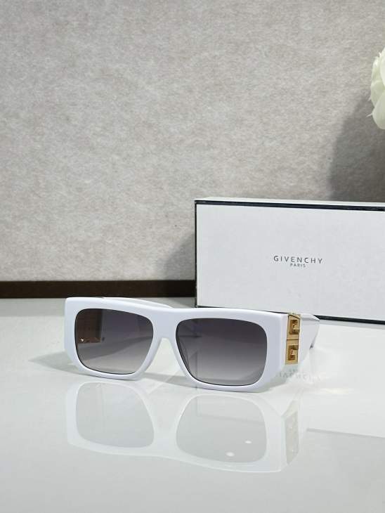 Picture of Givenchy Sunglasses _SKUfw77894633fw